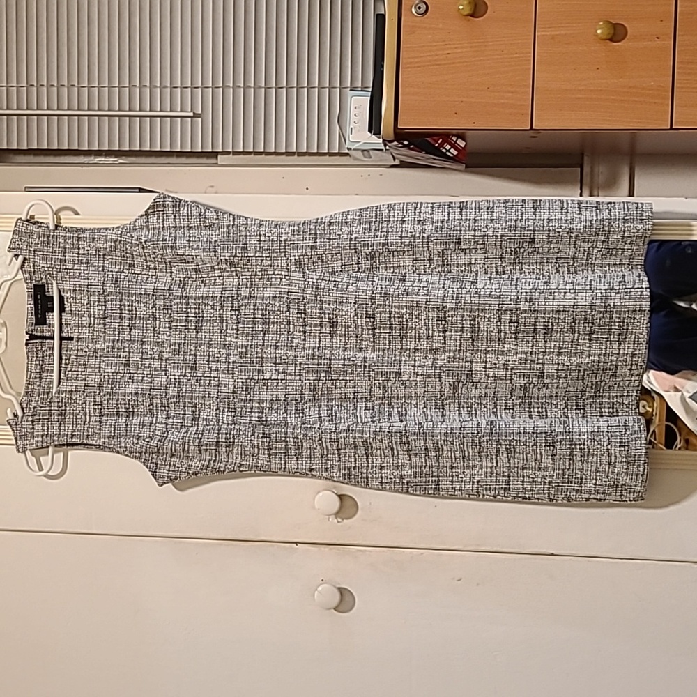 💥💥💥 HOT SALE Tahari Autumn Dress 👗 Color Gray Size 6